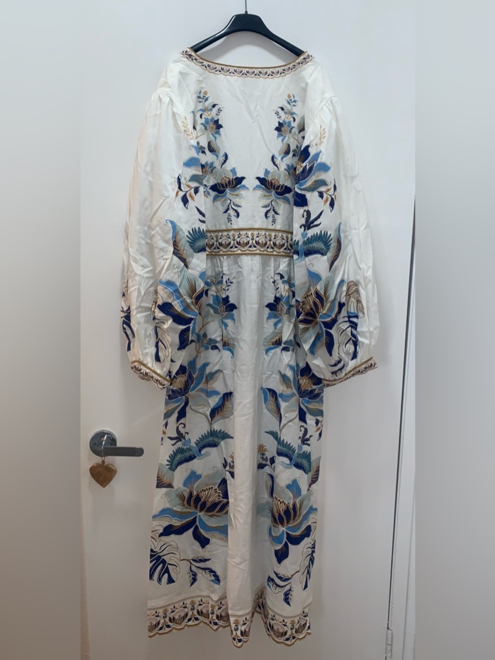 NWOT Sold Out FARM Rio Mystic Blue Lotus Maxi Dress Blue White Beige - Picture 6 of 13